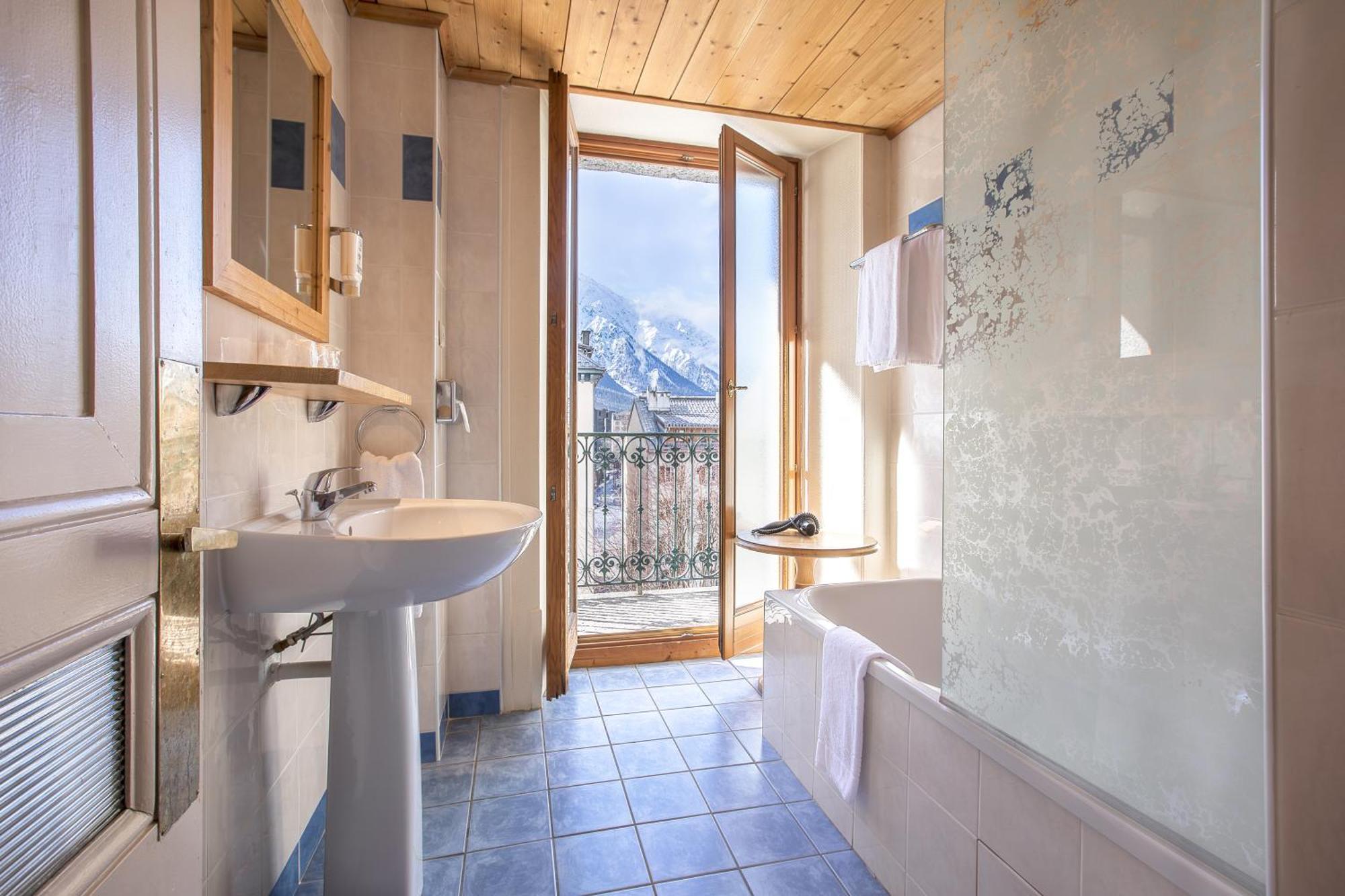 Mont-Blanc Room (3 Adults)